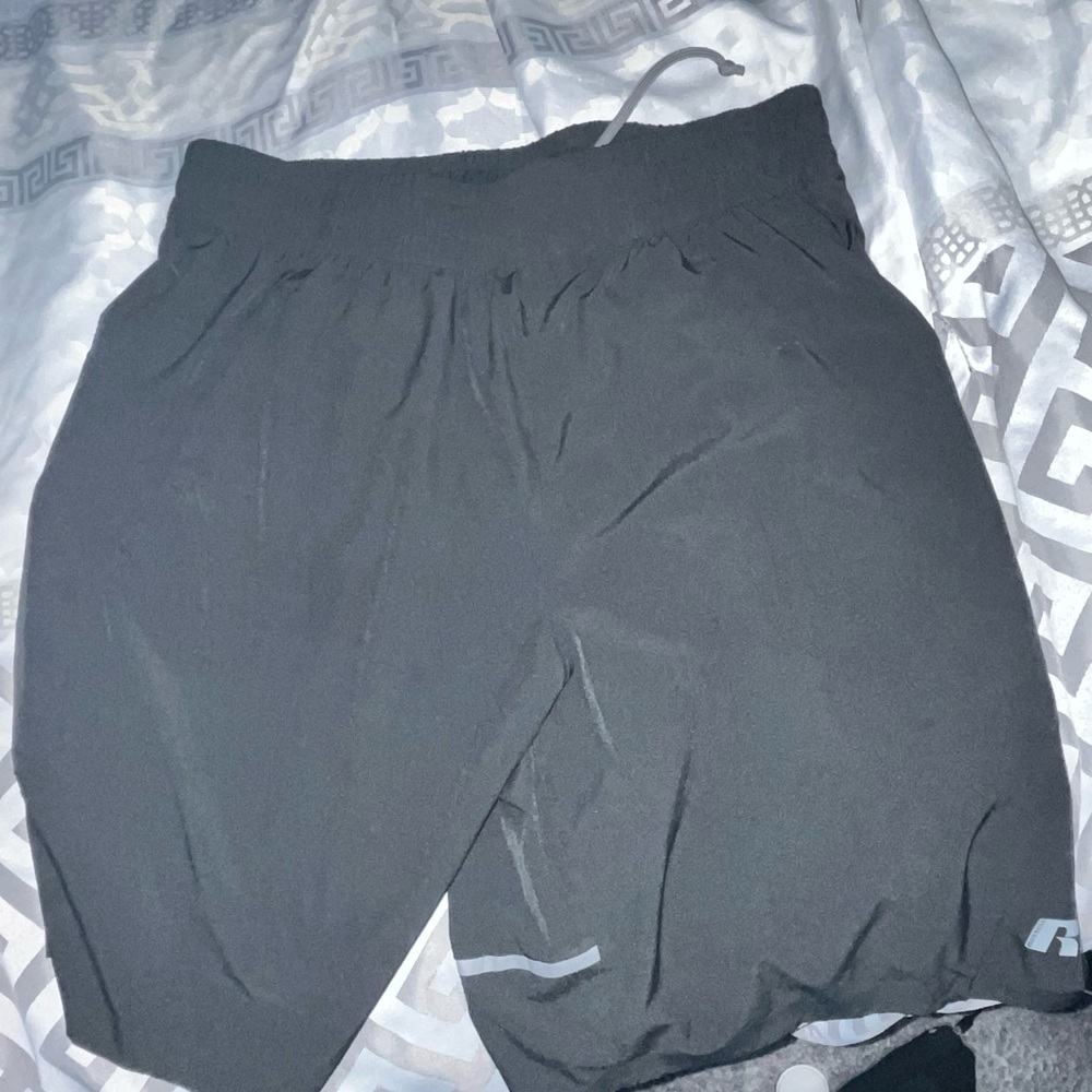 Under Armour running/athletic shorts. Size Large . Barely worn! 34)